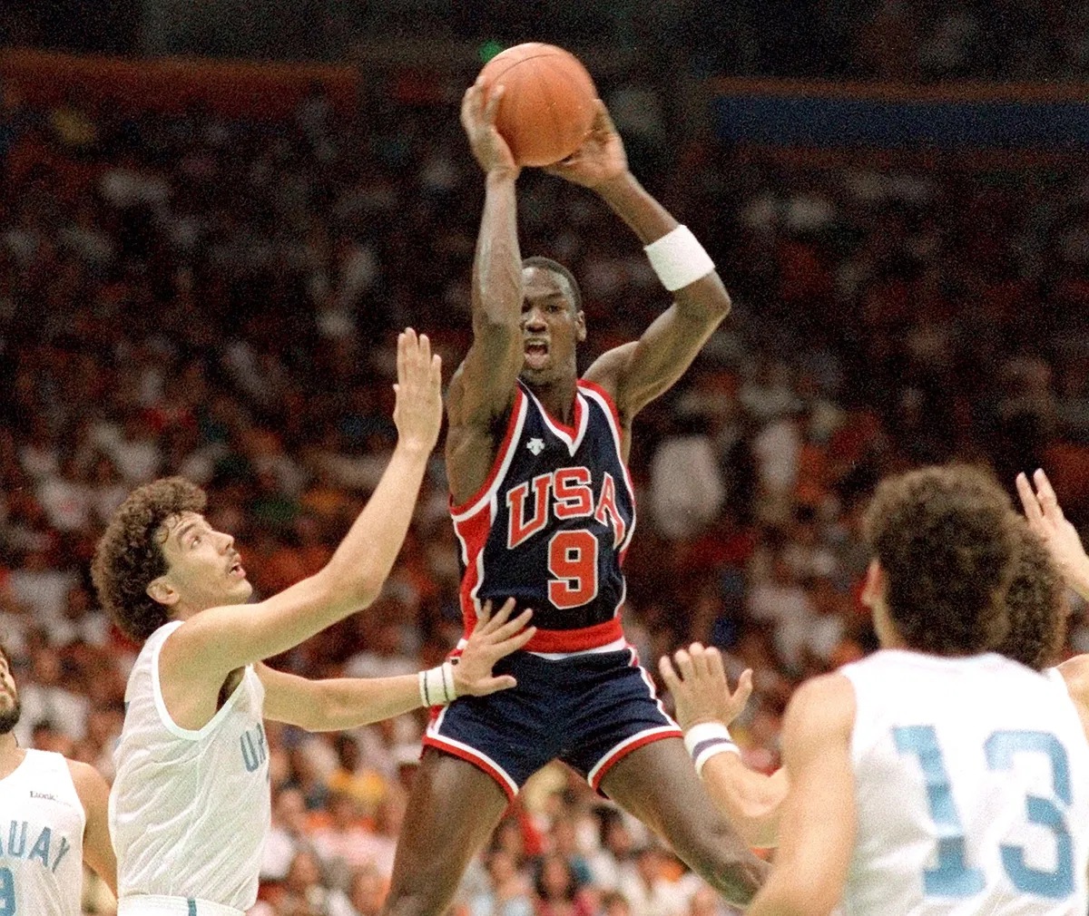 嗨翻全场！甲亢哥被成都Drill舞者包围！.